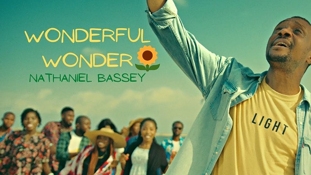 VIDEO: Nathaniel Bassey – Wonderful Wonder